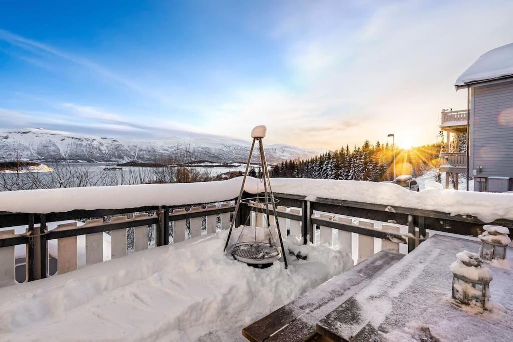 Ferienwohnung Main Floor In The Lyngen Alps, Whole House Rentable Lyngseidet Exterior foto